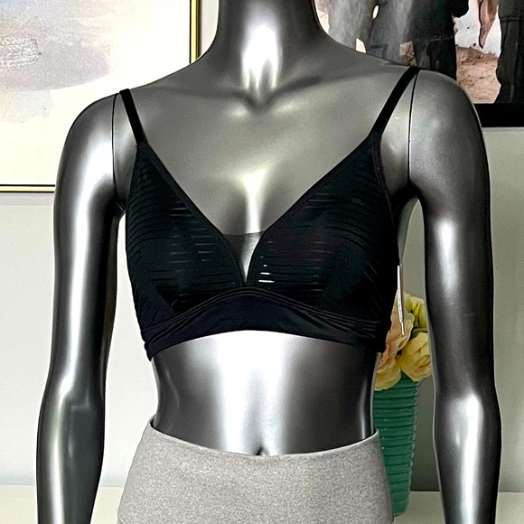 NWT Black V-Neck Mesh Striped Bra Adjustable Straps Size S - Picture 1 of 5